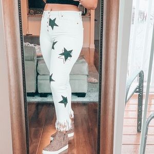 Star jeans with ruffled bottom